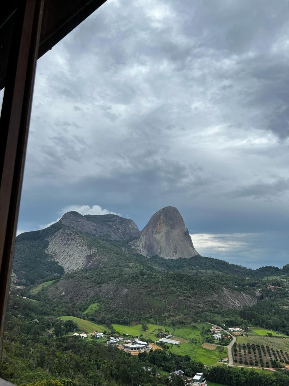 Vista Azul Apart Hotel - Pedra Azul Pinheiros Zewnętrze zdjęcie